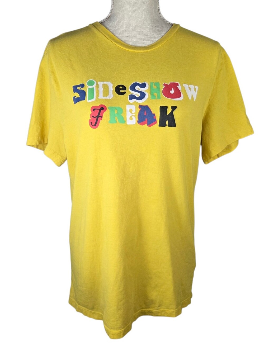 Forever 21 With Purpose T-Shirt Men Medium Yellow -Vinyl Graphic -Sideshow Freak